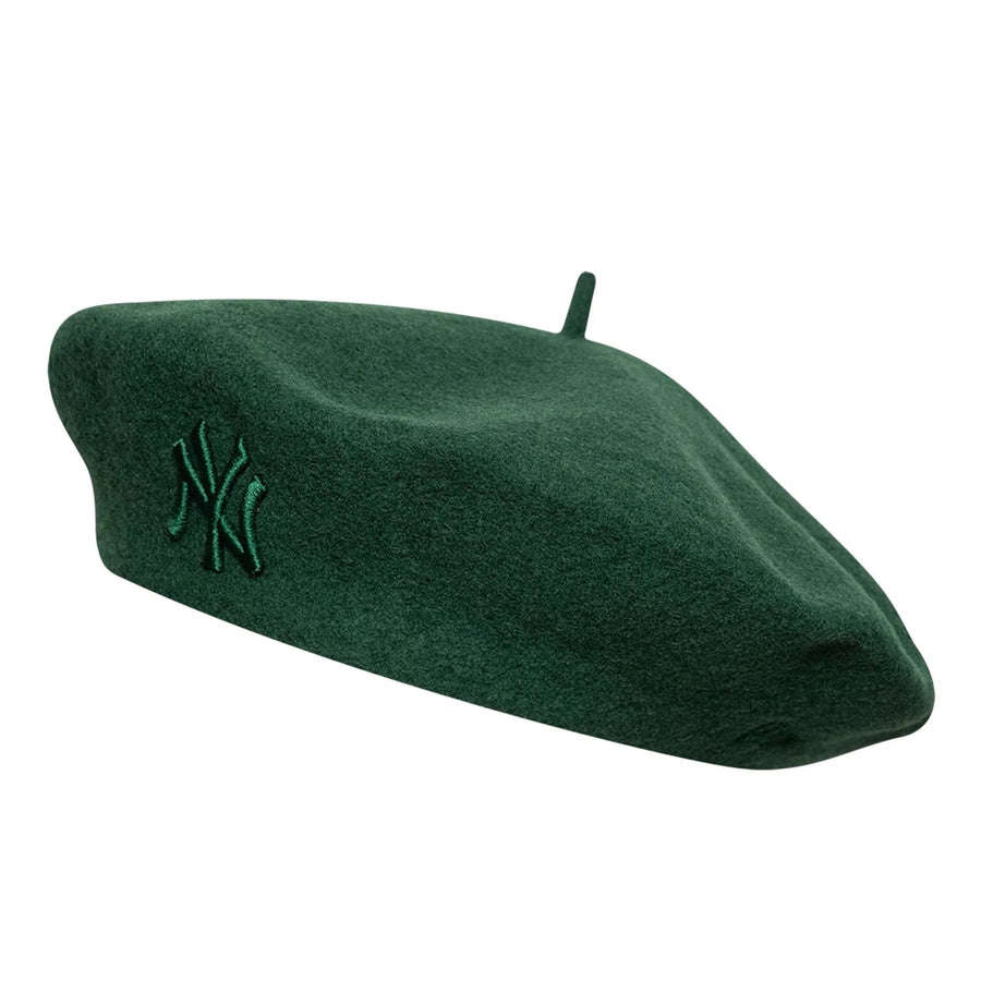 This is a New York Yankees Womens MLB Wool Dark Green Beret  1