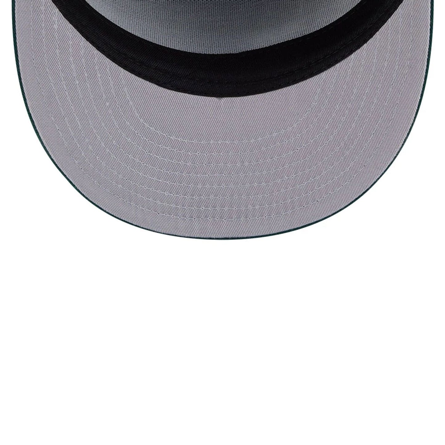 Pictured is this New Era Holiday Essentials 9FIFTY Split Panel Snapback cap in dark green. 2