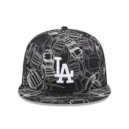 Pictured is this MLB Cap Scramble LA Dodgers 59FIFTY Fitted cap in black. 3