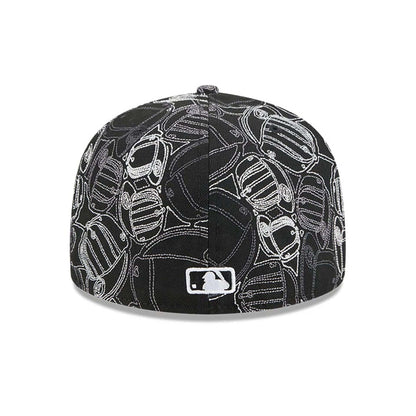 Pictured is this MLB Cap Scramble New York Mets 59FIFTY Fitted cap in black. 5
