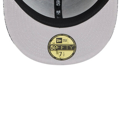 Pictured is this MLB Cap Scramble New York Mets 59FIFTY Fitted cap in black. 2