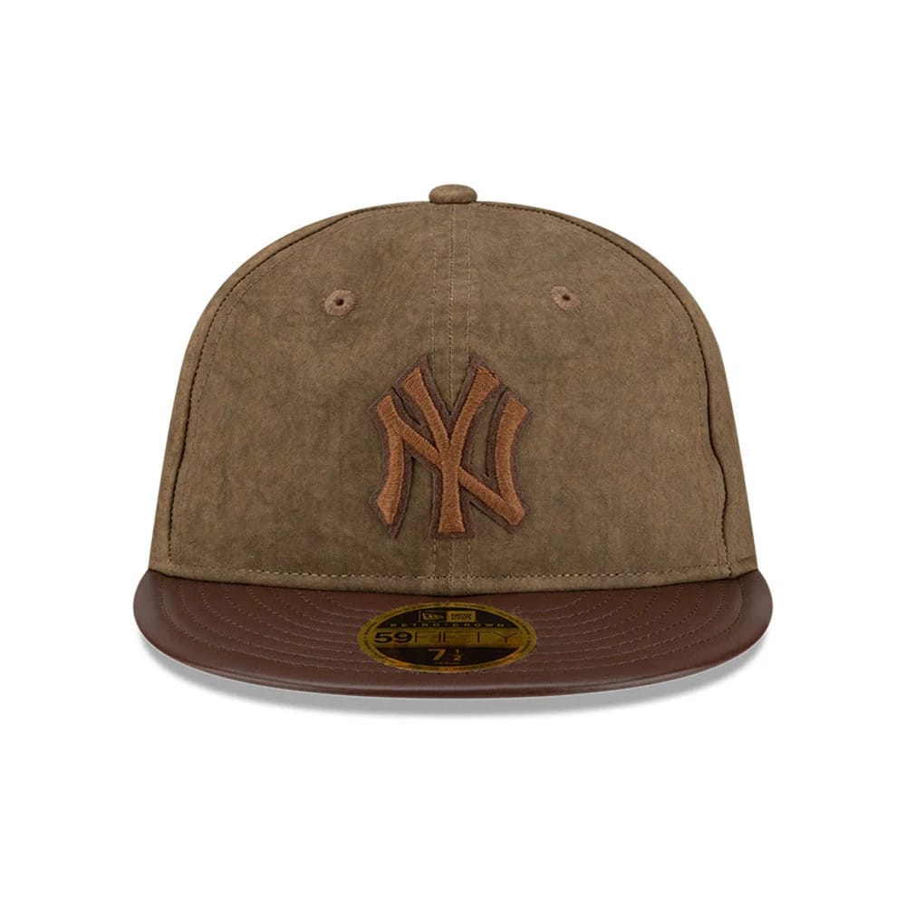Pictured is this MLB Utility Linen New York Yankees Retro Crown 59FIFTY Fitted cap in open brown. 3