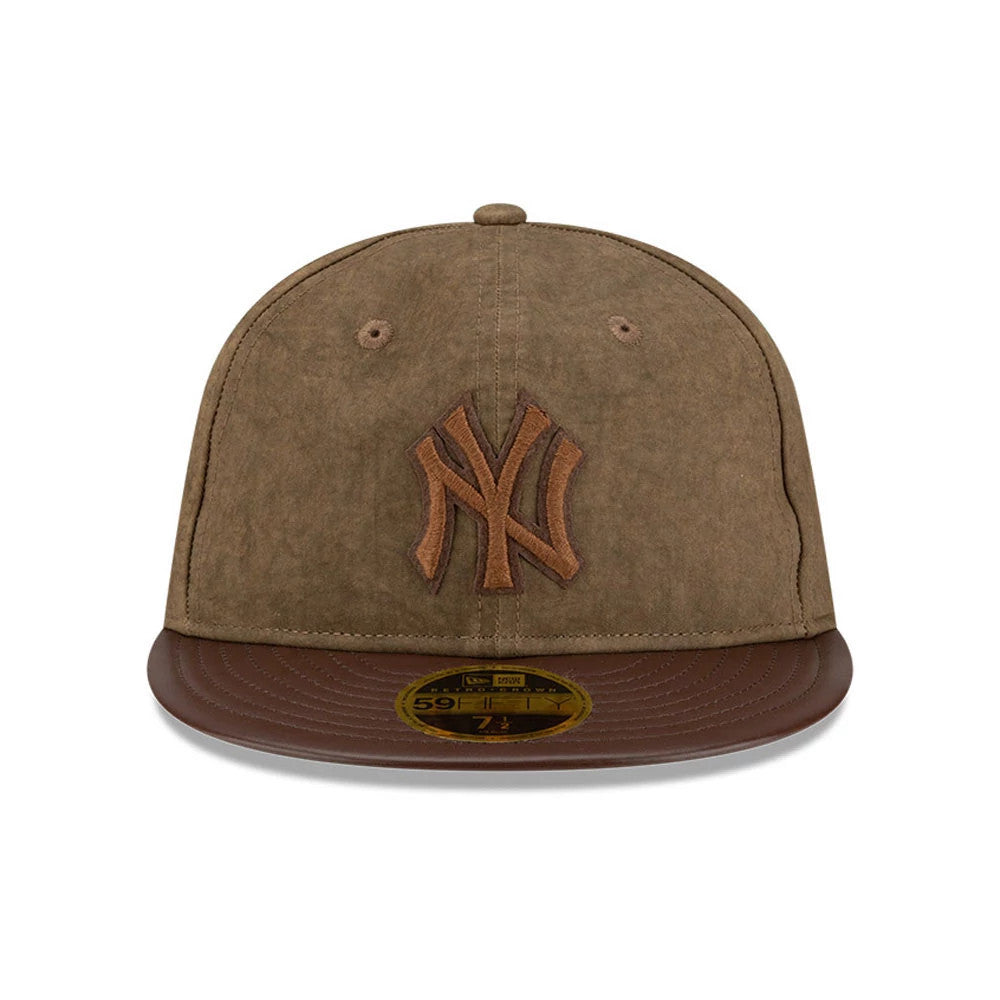 Pictured is this MLB Utility Linen New York Yankees Retro Crown 59FIFTY Fitted cap in open brown. 3
