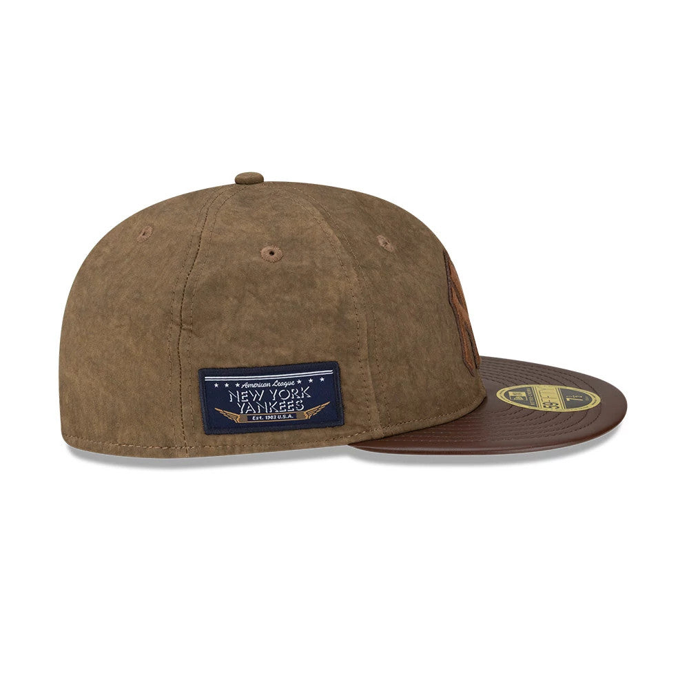Pictured is this MLB Utility Linen New York Yankees Retro Crown 59FIFTY Fitted cap in open brown. 5