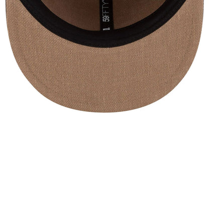 Pictured is this MLB Utility Linen New York Yankees Retro Crown 59FIFTY Fitted cap in open brown. 2