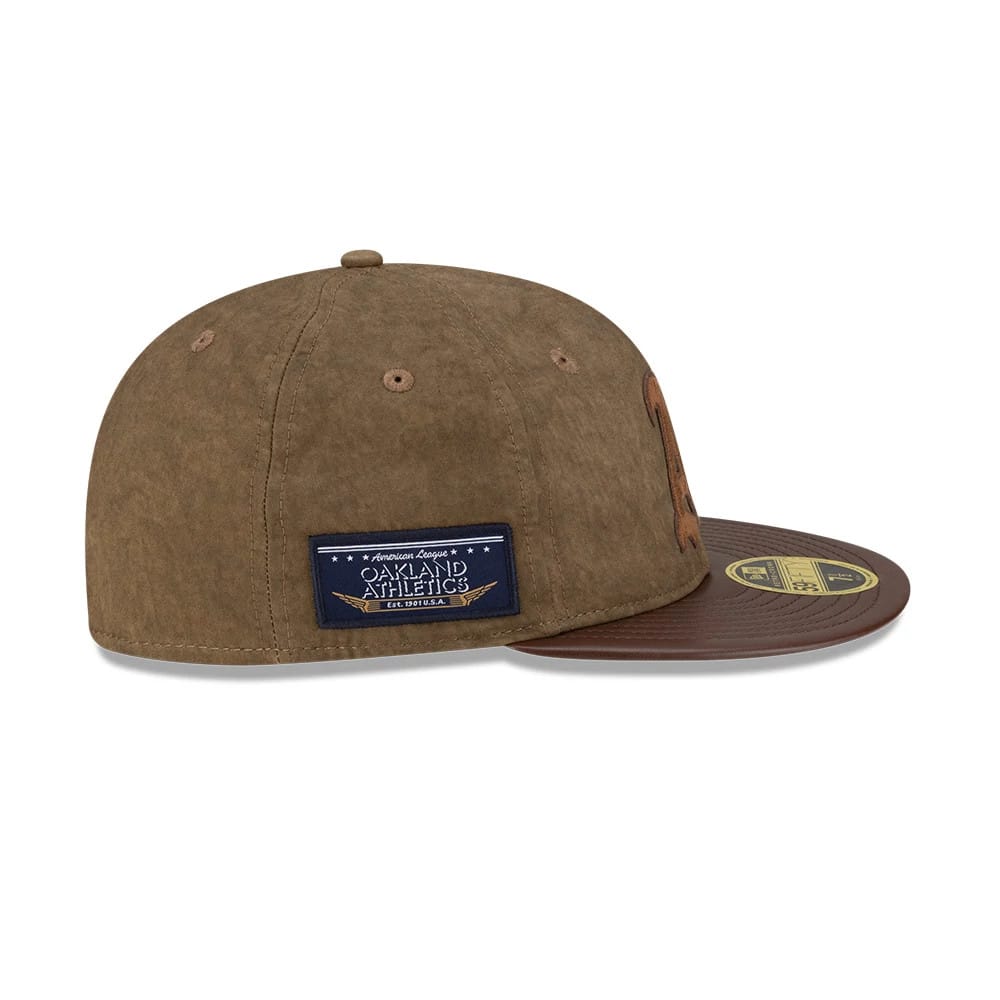 Pictured is this MLB Utility Linen Oakland Athletics Retro Crown 59FIFTY Fitted cap in open brown. 5