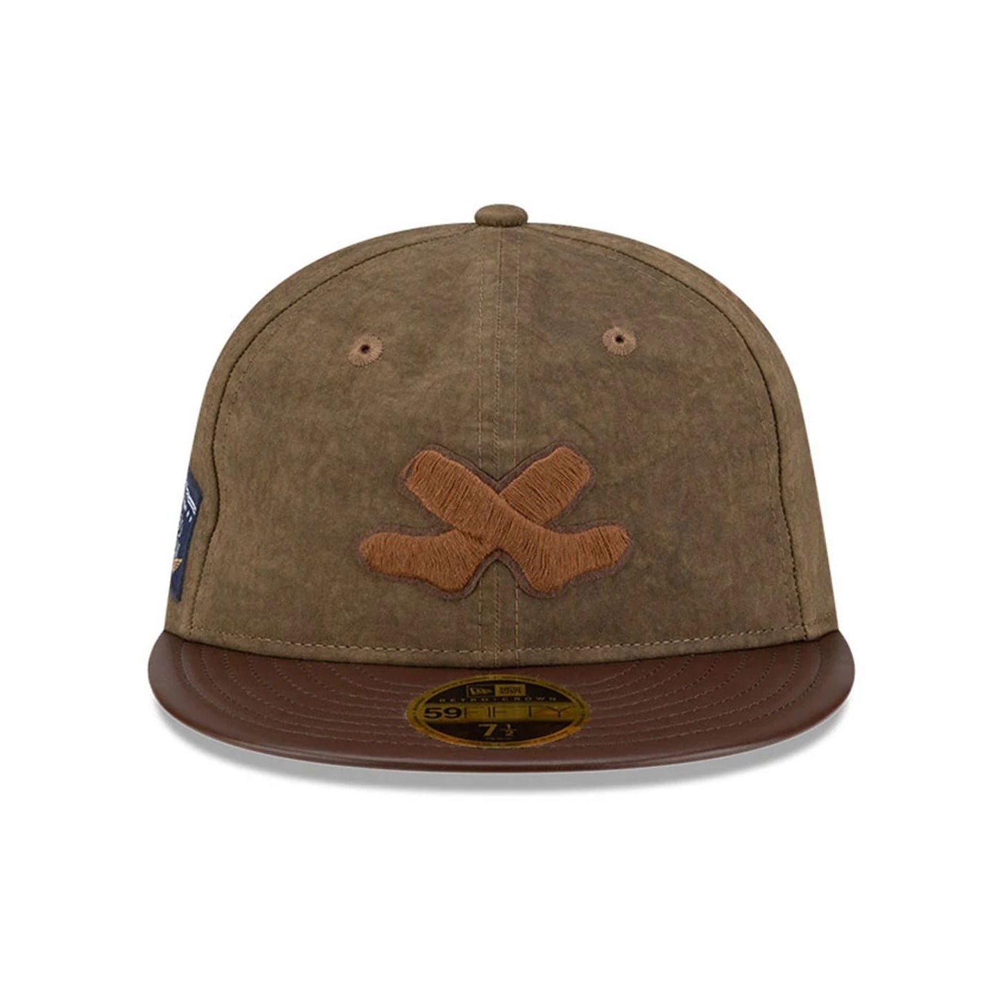Pictured is this MLB Utility Linen Chicago White Sox Retro Crown 59FIFTY Fitted cap in open brown. 3