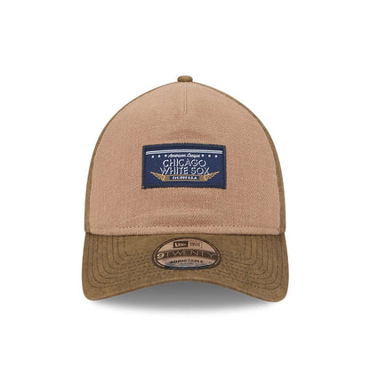 Pictured is this MLB Utility Linen Chicago White Sox 9TWENTY A-Frame cap in open brown. 2