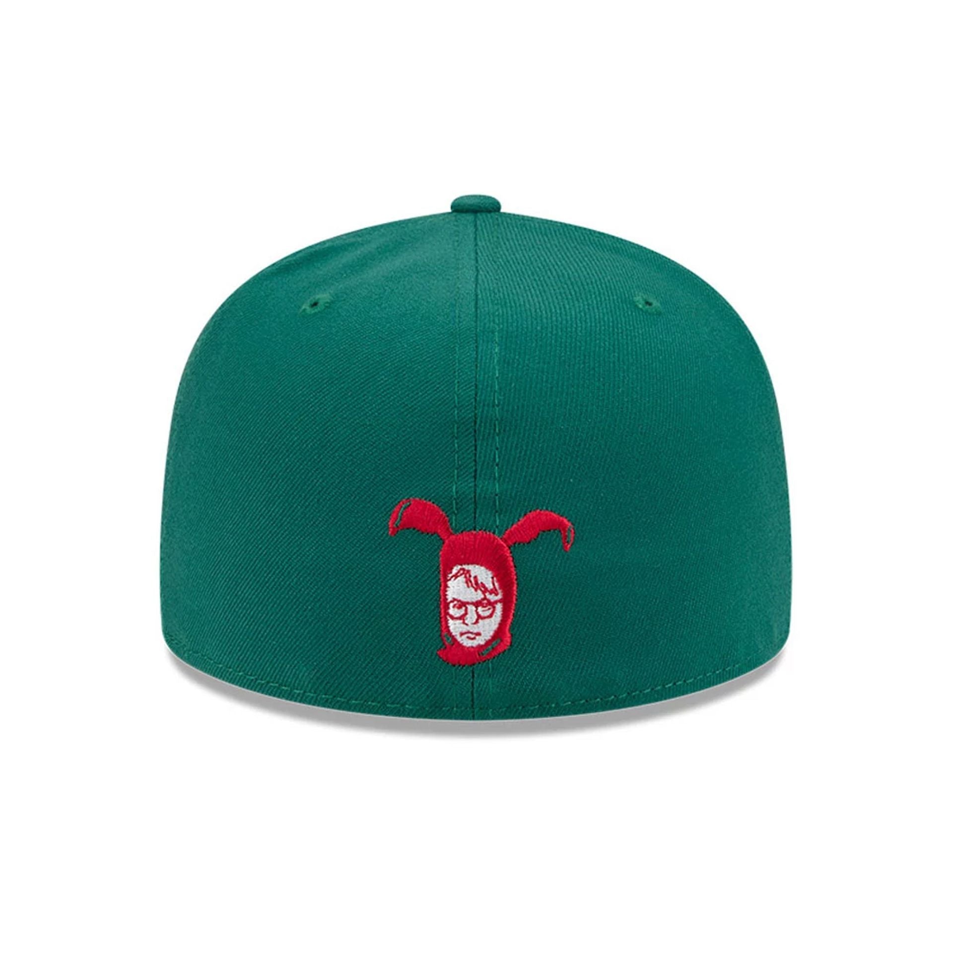 Pictured is this Warner Brothers A Christmas Story 59FIFTY Fitted cap in green. 5