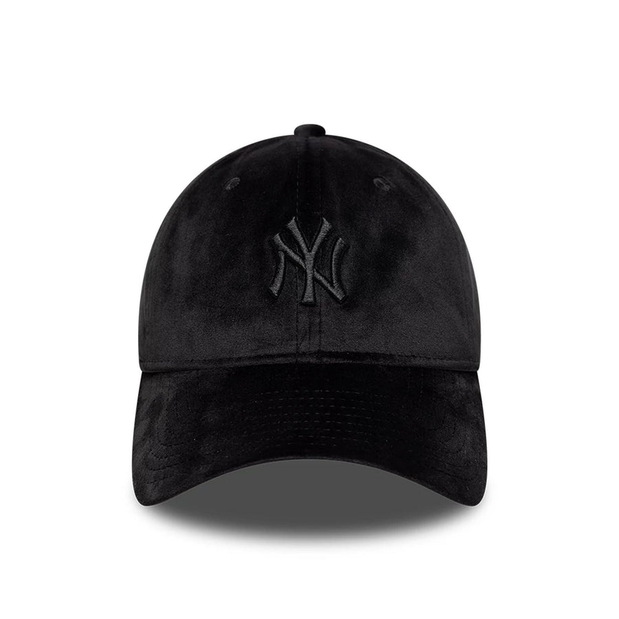 This is a New York Yankees MLB Velour Black 9TWENTY Bow Back Adjustable Cap 3
