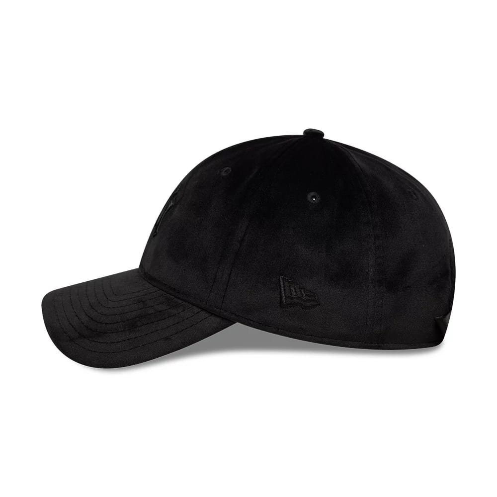 This is a New York Yankees MLB Velour Black 9TWENTY Bow Back Adjustable Cap 5