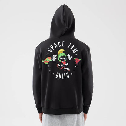 The model is wearing this Space Jam 2 X NBA Chicago Bulls Pullover Hoodie in black. 2