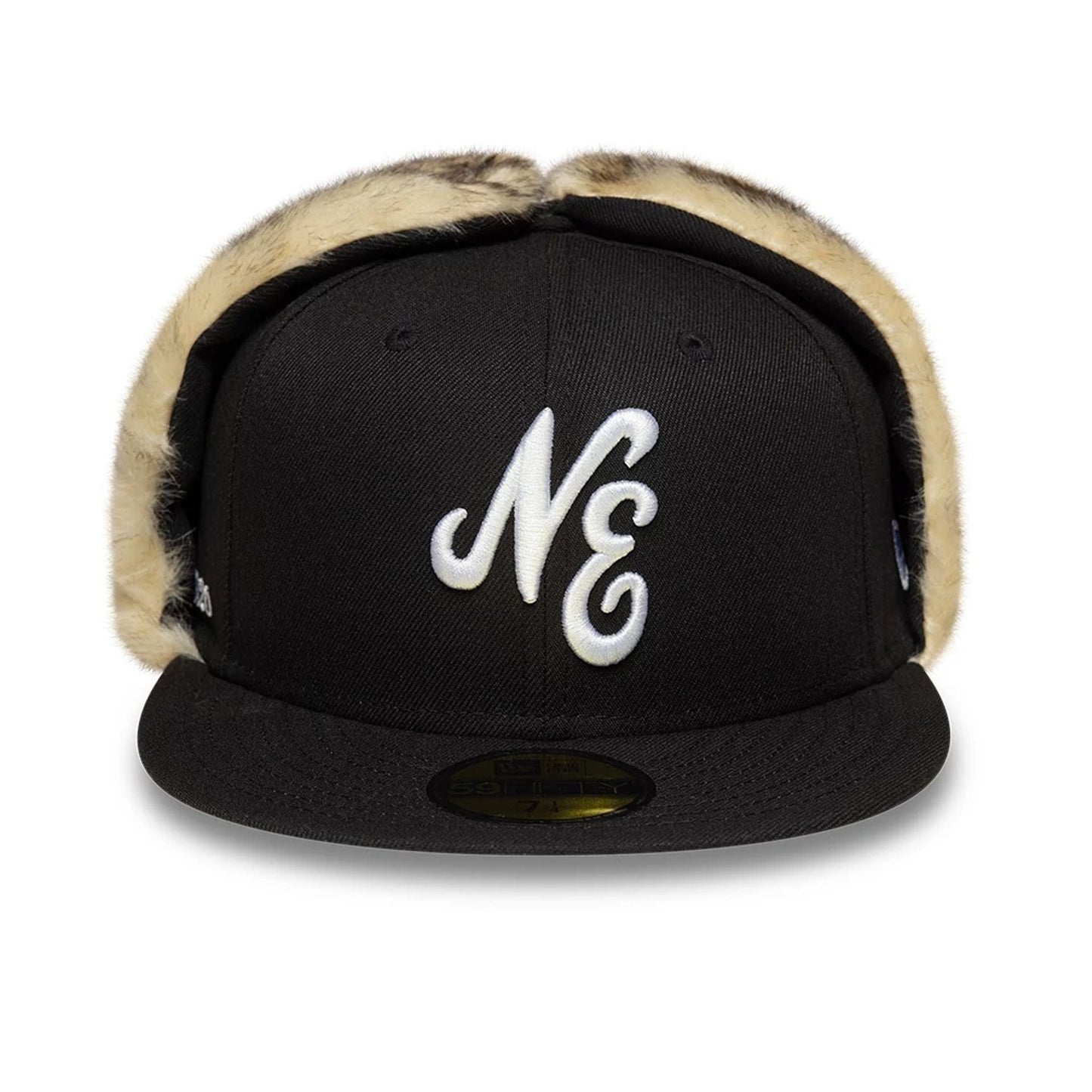 Pictured is this New Era Dogear 59FIFTY Fitted cap in black. 3