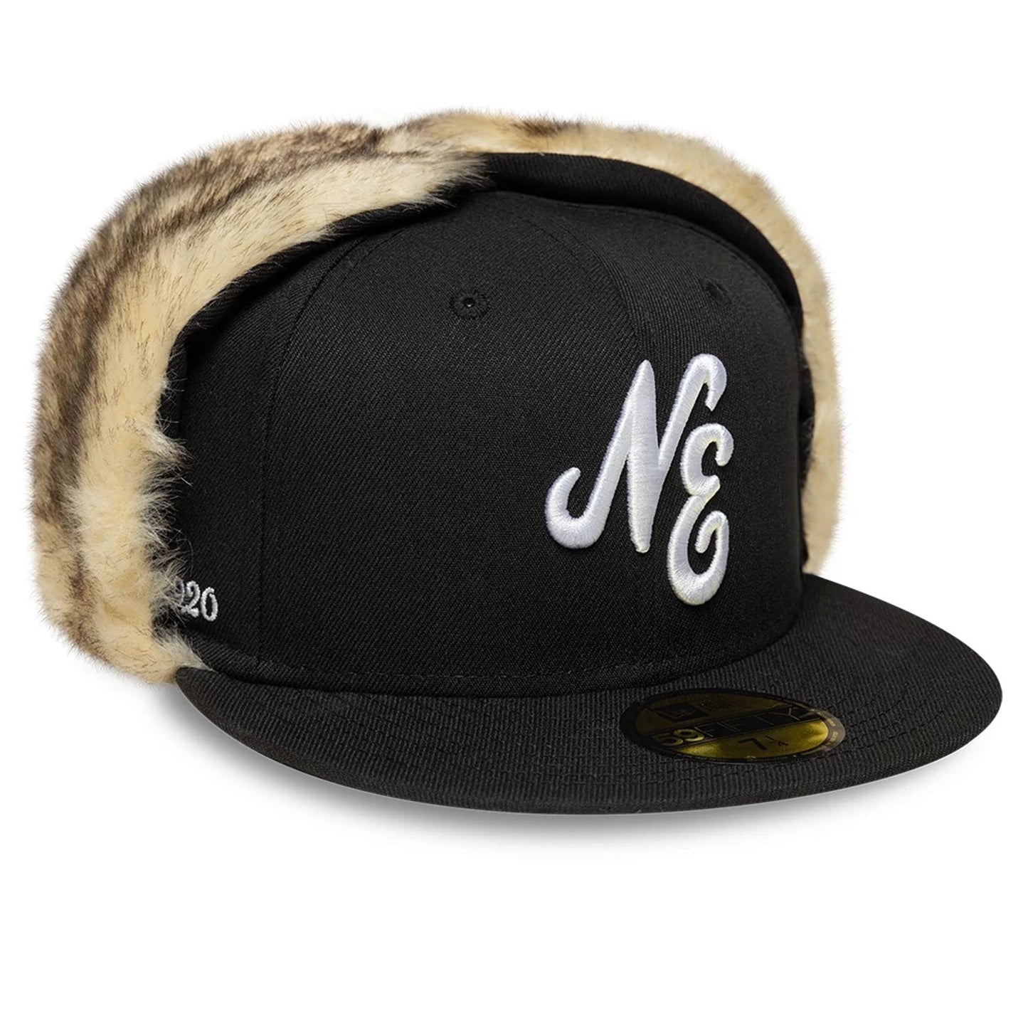 Pictured is this New Era Dogear 59FIFTY Fitted cap in black. 1