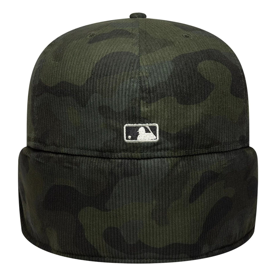 Pictured is this MLB Cord New York Yankees Downflap 59FIFTY Fitted cap in green. 10