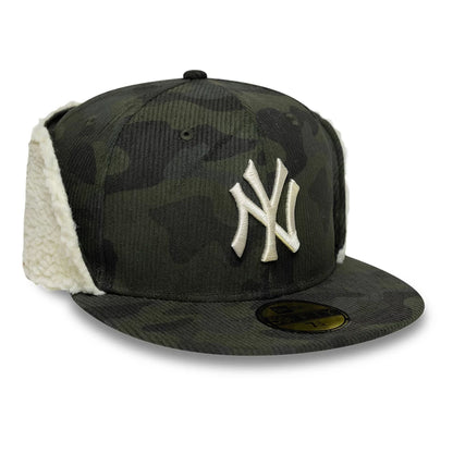 Pictured is this MLB Cord New York Yankees Downflap 59FIFTY Fitted cap in green. 3