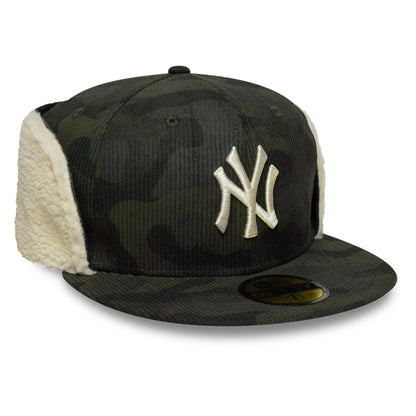 Pictured is this MLB Cord New York Yankees Downflap 59FIFTY Fitted cap in green. 4