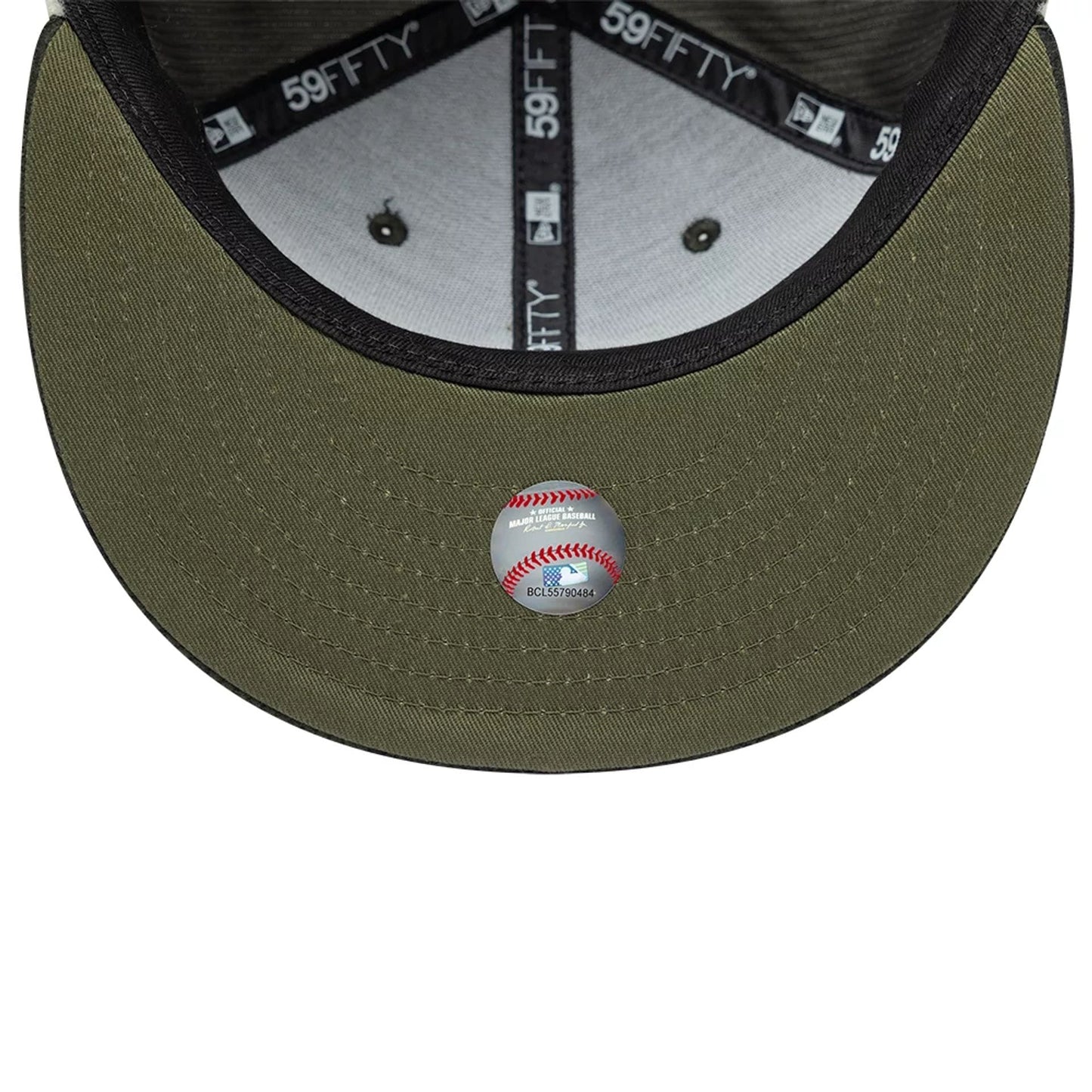 Pictured is this MLB Cord New York Yankees Downflap 59FIFTY Fitted cap in green. 9