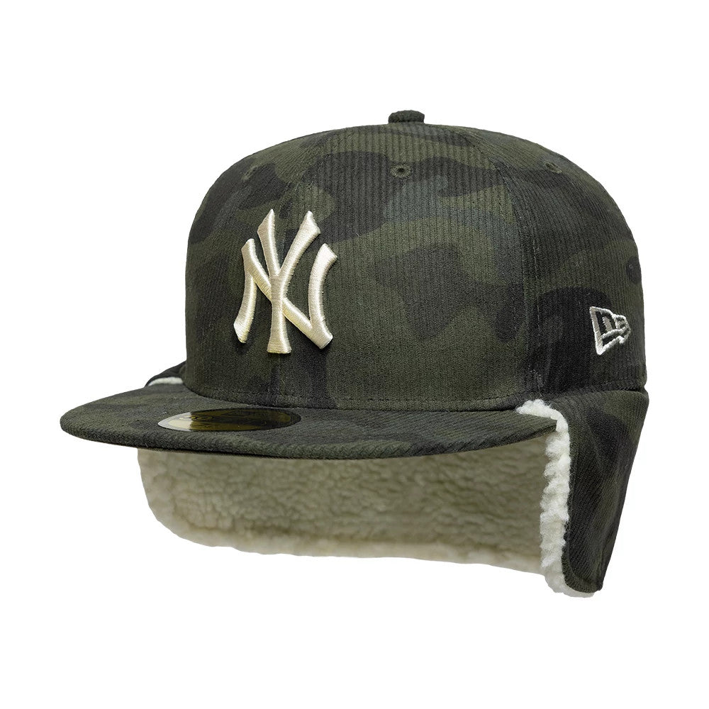 Pictured is this MLB Cord New York Yankees Downflap 59FIFTY Fitted cap in green. 5