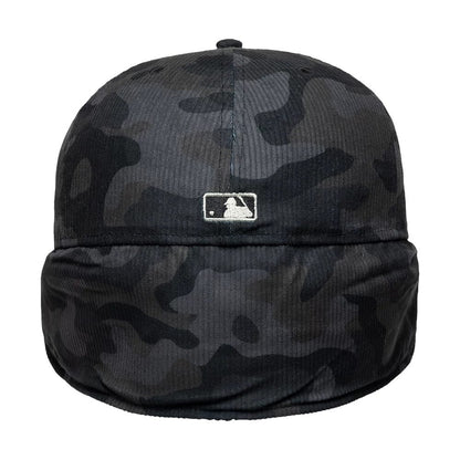 Pictured is this MLB Cord Chicago White Sox Downflap 59FIFTY Fitted cap in black. 8