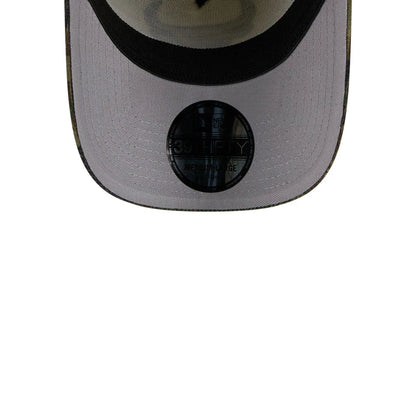 Pictured is this NBA Chicago Bulls 39THIRTY A-Frame Stretch Fit cap in Cream 2