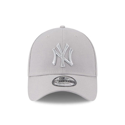 Pictured is this MLB Metallic New York Yankees 39THIRTY Stretch Fit cap in grey. 2
