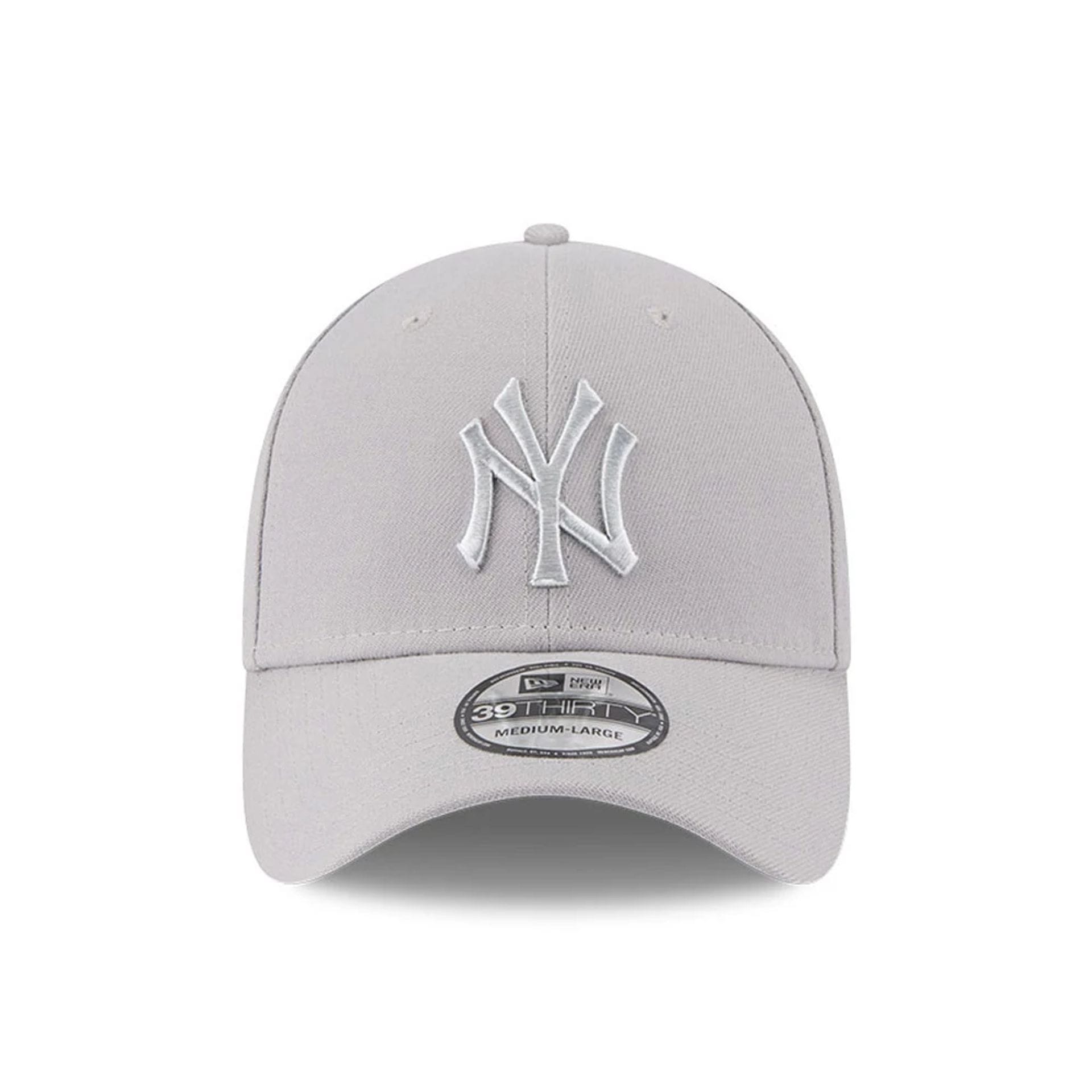 Pictured is this MLB Metallic New York Yankees 39THIRTY Stretch Fit cap in grey. 2