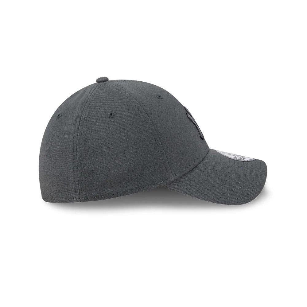 Pictured is this MLB Steel New York Yankees 39THIRTY Stretch Fit cap in charcoal. 4