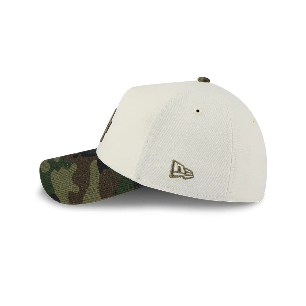 Pictured is this MLB Camo Visor LA Dodgers 39THIRTY A-Frame Stretch Fit cap in Cream. 5