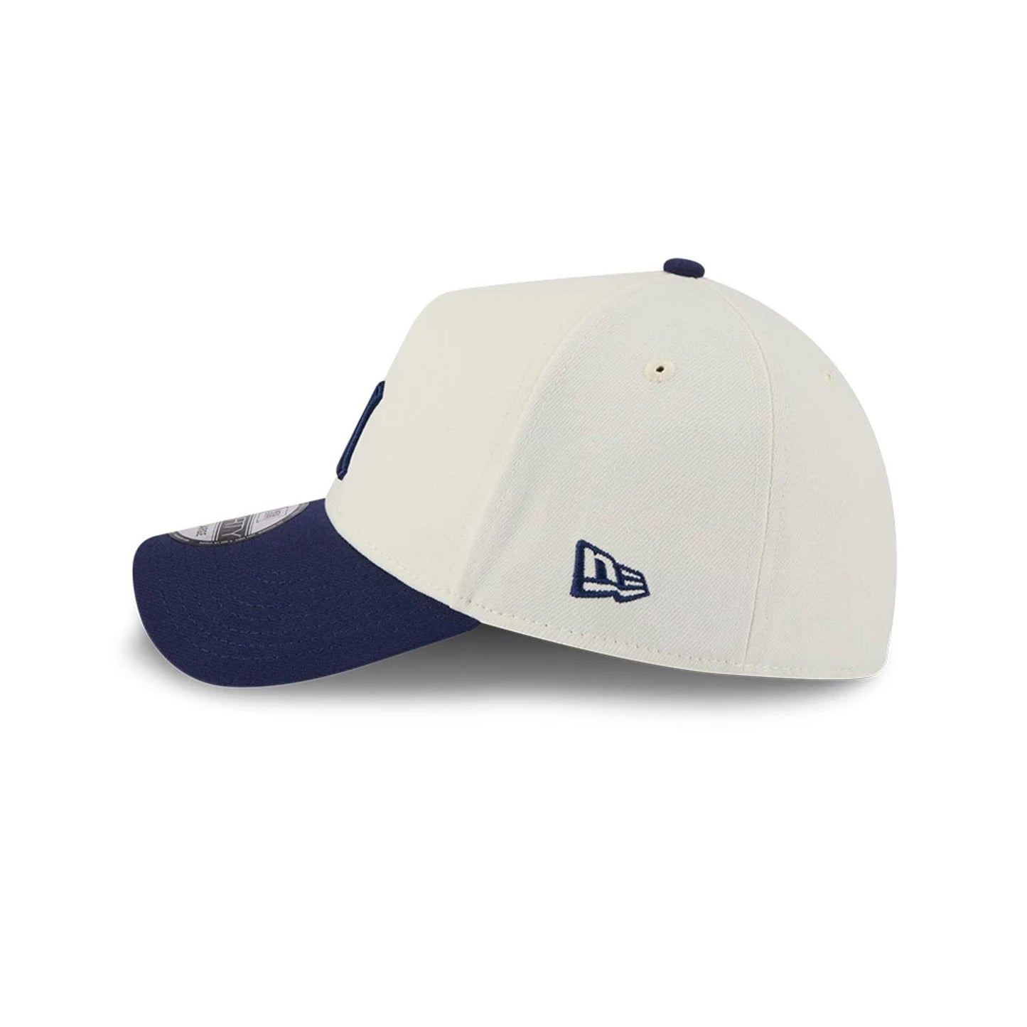 Pictured is this MLB Chrome New York Yankees 39THIRTY A-Frame Stretch Fit cap in Navy. 6