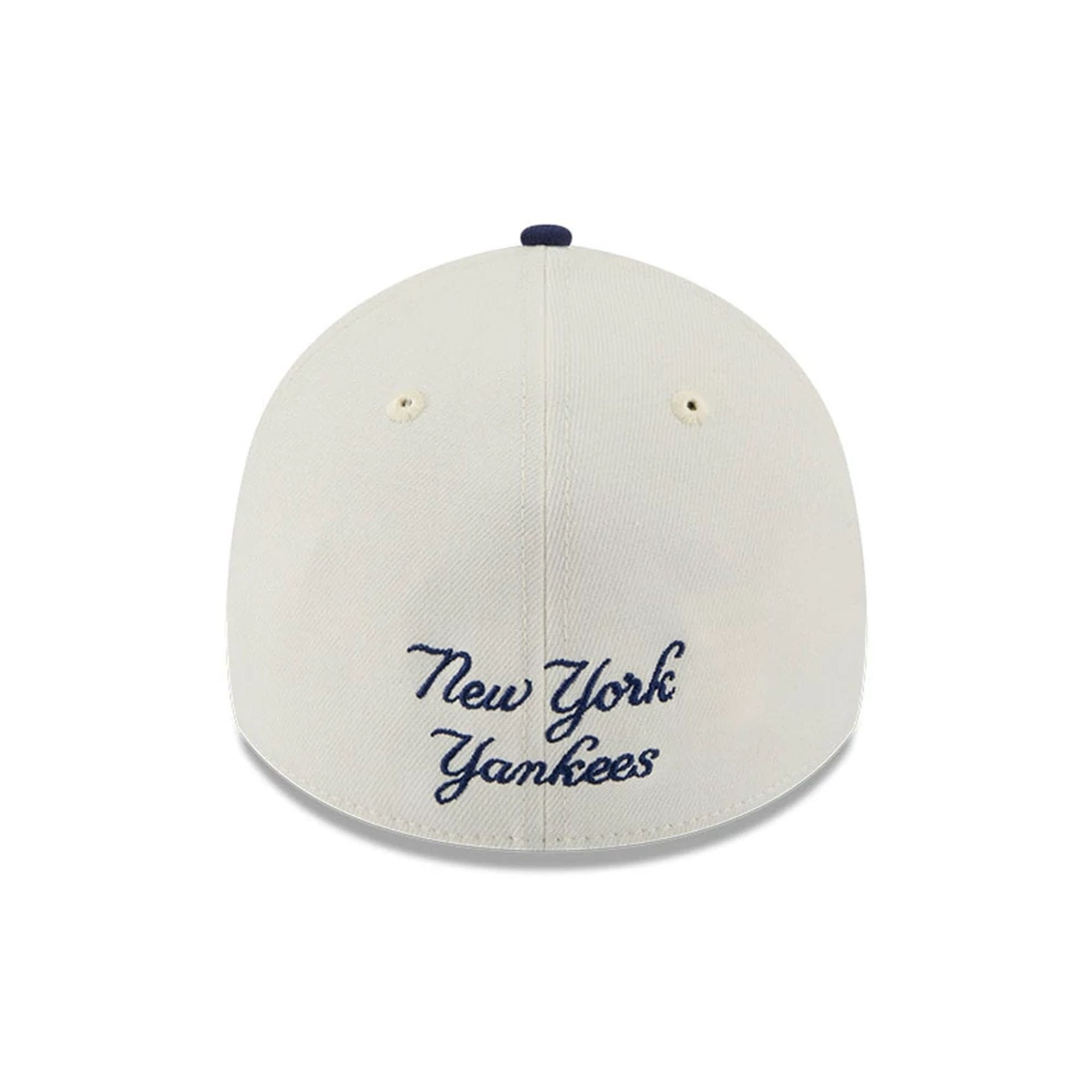 Pictured is this MLB Chrome New York Yankees 39THIRTY A-Frame Stretch Fit cap in Navy. 3