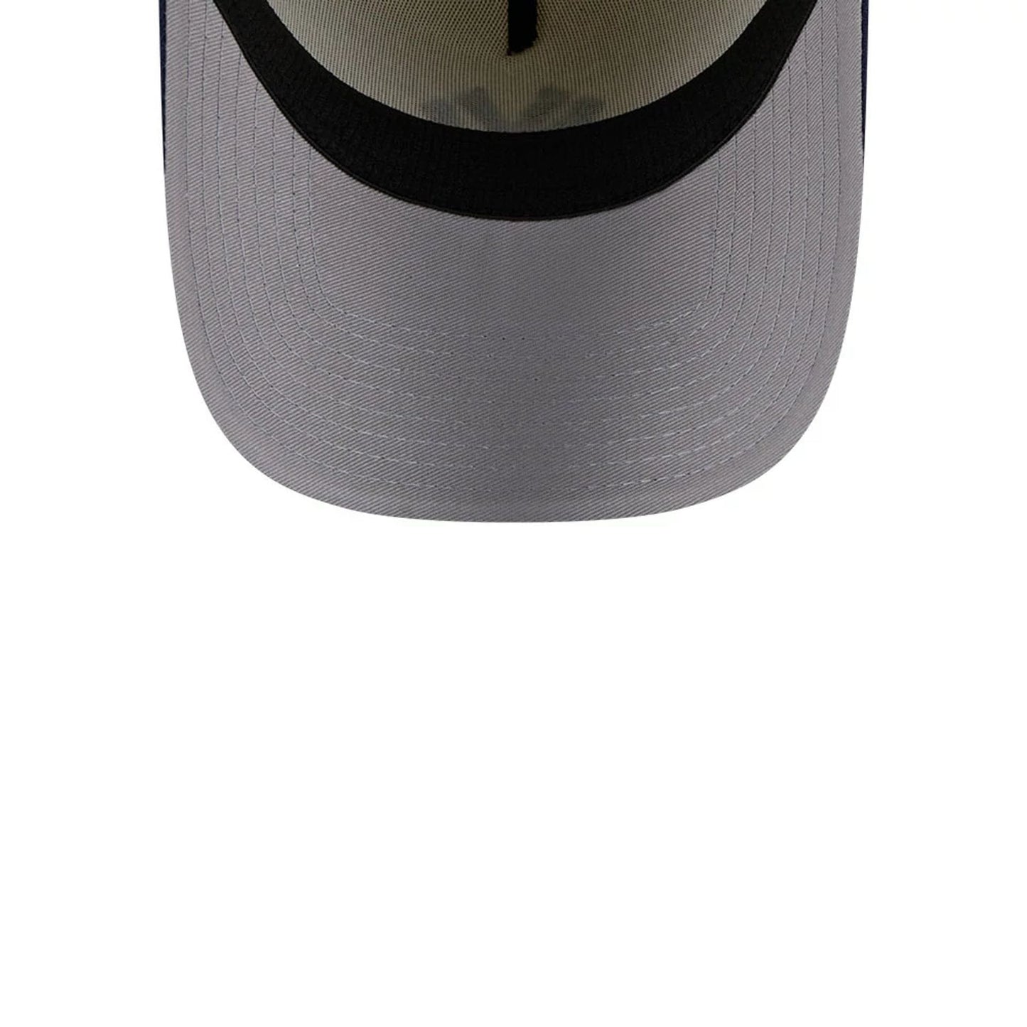 Pictured is this MLB Chrome New York Yankees 39THIRTY A-Frame Stretch Fit cap in Navy. 2