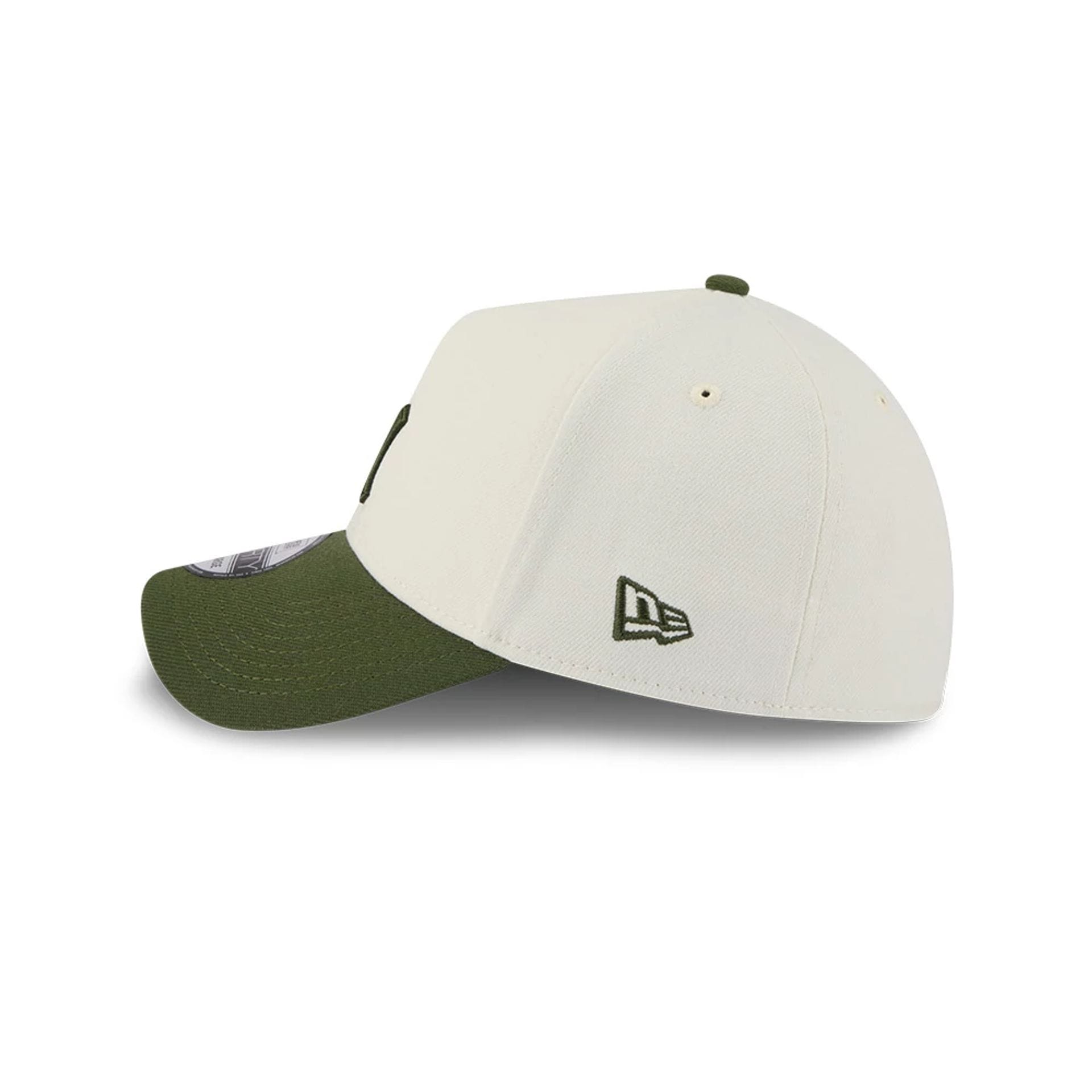 Pictured is this MLB Chrome New York Yankees 39THIRTY A-Frame Stretch Fit cap in Dark Green. 6