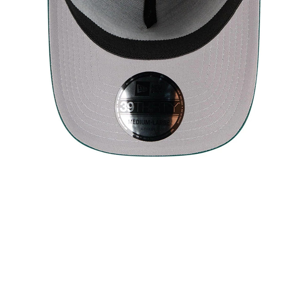 Pictured is this NFL Suede Philadelphia Eagles 39THIRTY A-Frame Stretch Fit cap in Dark Green. 2