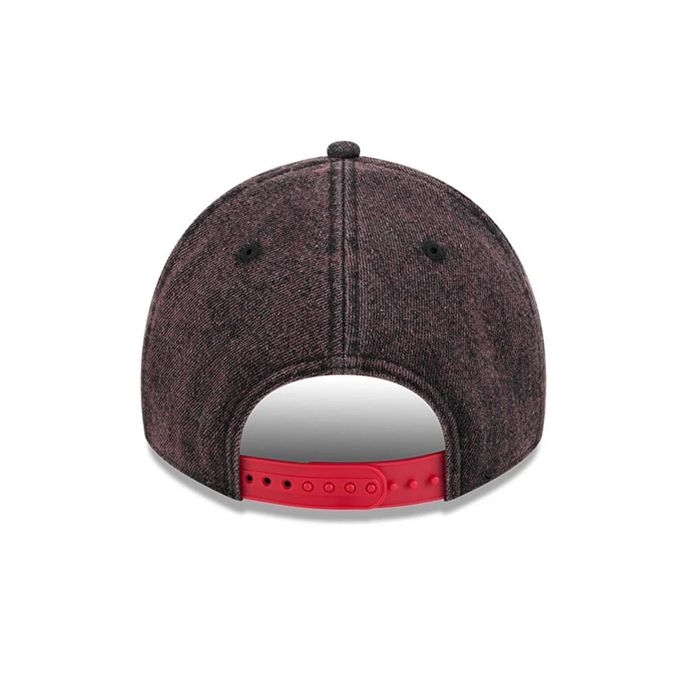 Pictured is this MLB Overwash New York Yankees 9TWENTY A-Frame cap in Charcoal. 5
