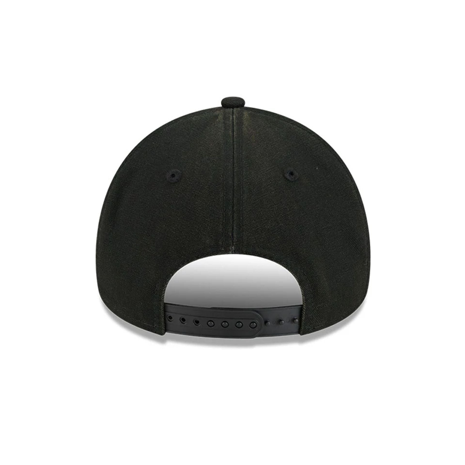 Pictured is this MLB Washed Canvas LA Dodgers 9FORTY A-Frame cap in black. 4