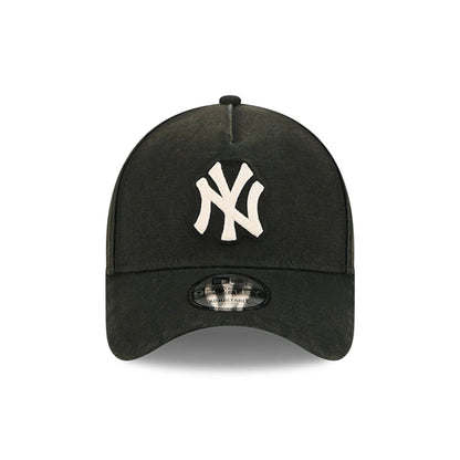 Pictured is this MLB Washed Canvas New York Yankees 9FORTY A-Frame cap in black. 2