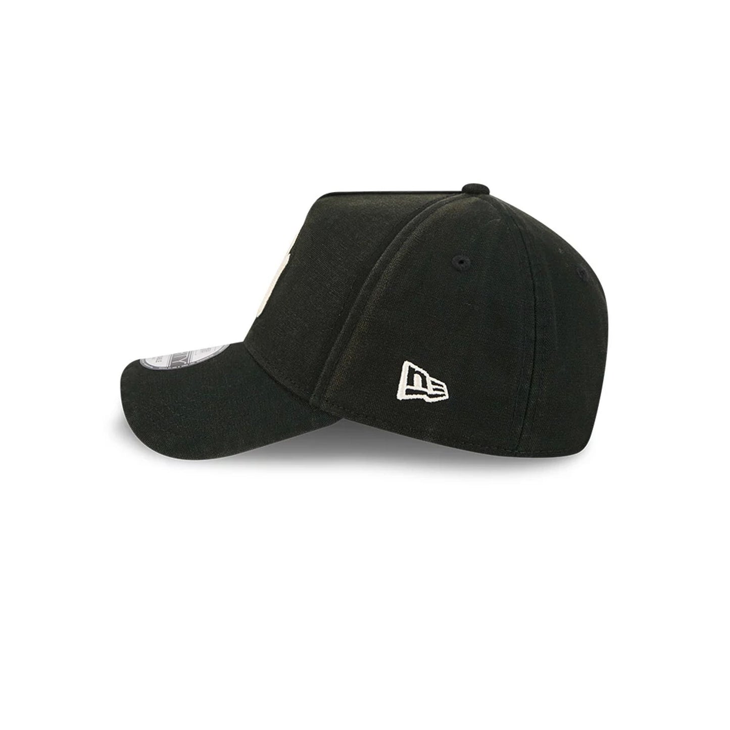 Pictured is this MLB Washed Canvas New York Yankees 9FORTY A-Frame cap in black. 5