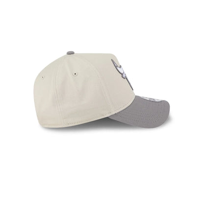 Pictured is this NBA Stone Storm Chicago Bulls 9FORTY A-Frame cap in light beige. 6