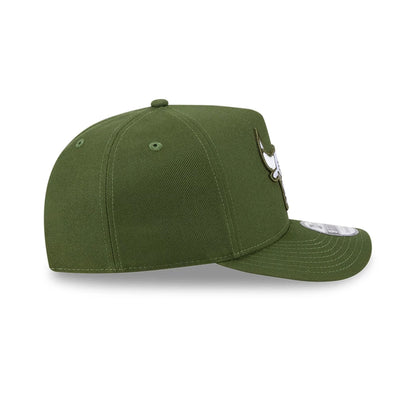 Pictured is this NBA Rifle Green Chicago Bulls 9FIFTY A-Frame Snapback cap in dark green. 6
