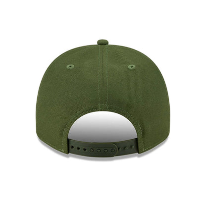 Pictured is this MLB Rifle Green New York Yankees 9FIFTY A-Frame Snapback cap in dark green. 7