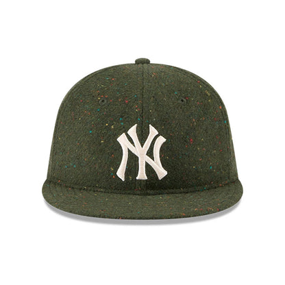 Pictured is this MLB Speckled Wool New York Yankees Retro Crown 9FIFTY cap in open green. 3