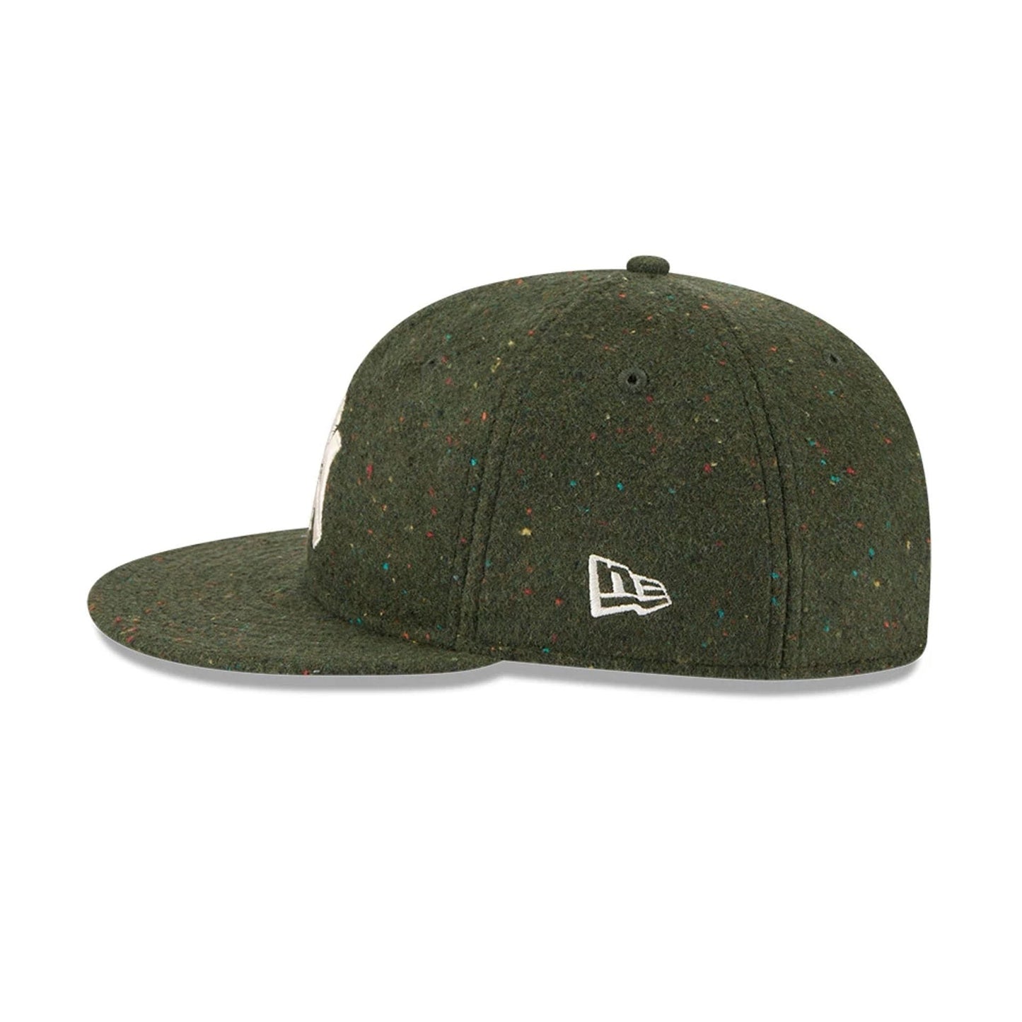 Pictured is this MLB Speckled Wool New York Yankees Retro Crown 9FIFTY cap in open green. 6