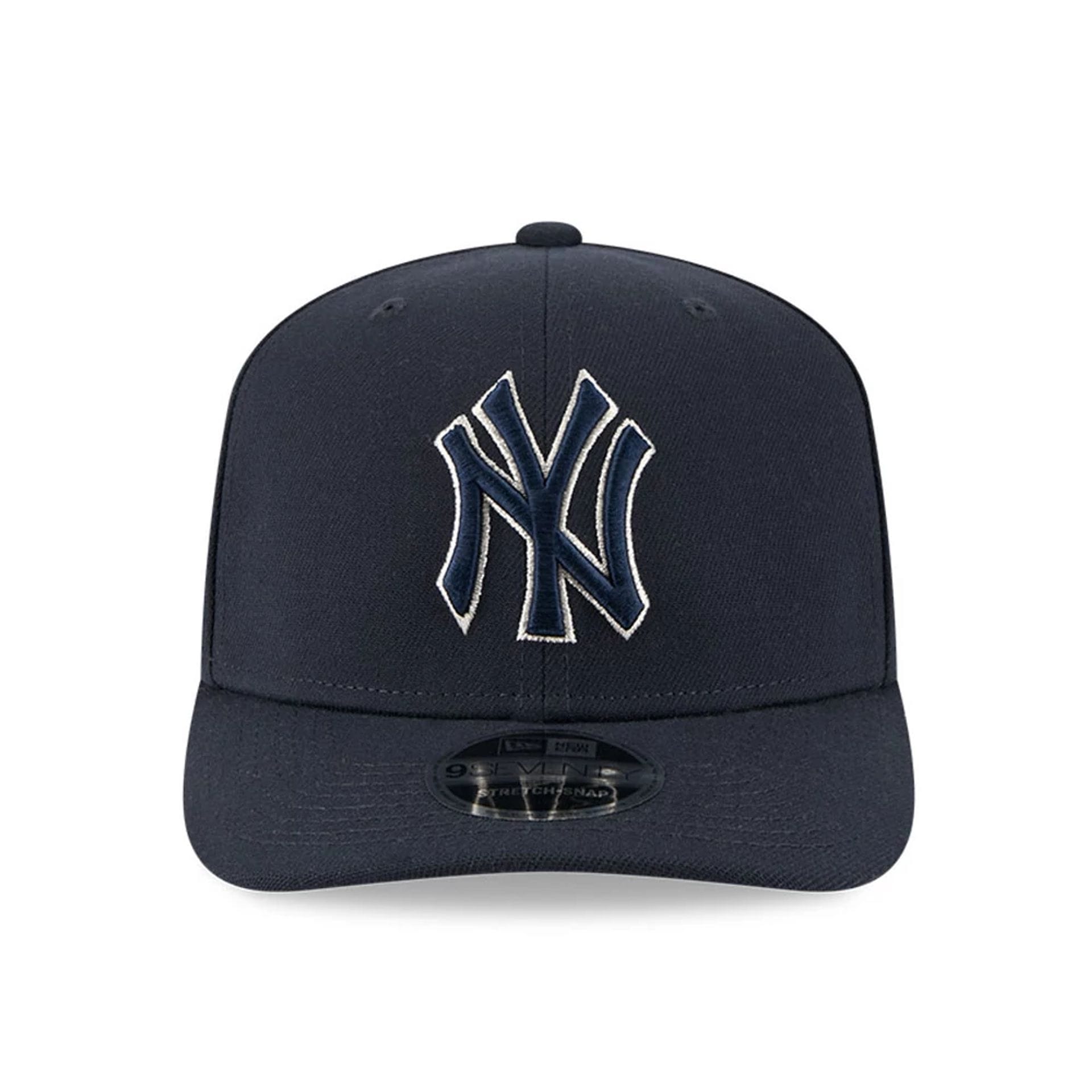 Pictured is this MLB New York Yankees 9SEVENTY Stretch Snap cap in navy. 3