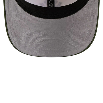Pictured is this MLB Rifle Green New York Yankees 9SEVENTY Stretch Snap cap in white. 2