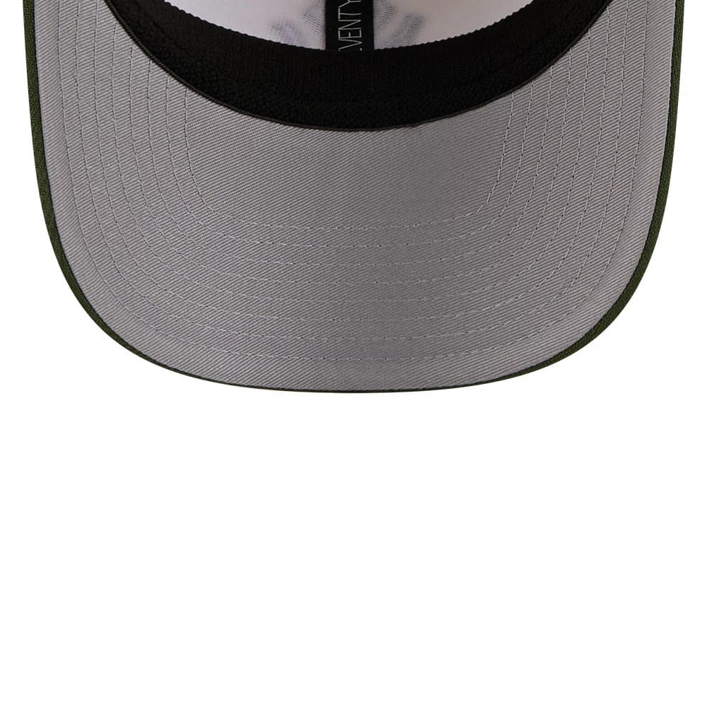 Pictured is this MLB Rifle Green New York Yankees 9SEVENTY Stretch Snap cap in white. 2