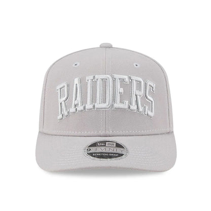 Pictured is this NFL Script Las Vegas Raiders 9SEVENTY Stretch Snap cap in grey. 2