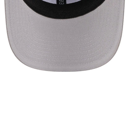 Pictured is this NFL Script Las Vegas Raiders 9SEVENTY Stretch Snap cap in grey. 7