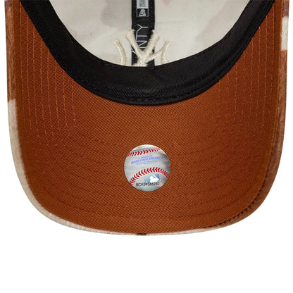 This is a New York Yankees Animal Print Brown 9TWENTY Adjustable Cap 7