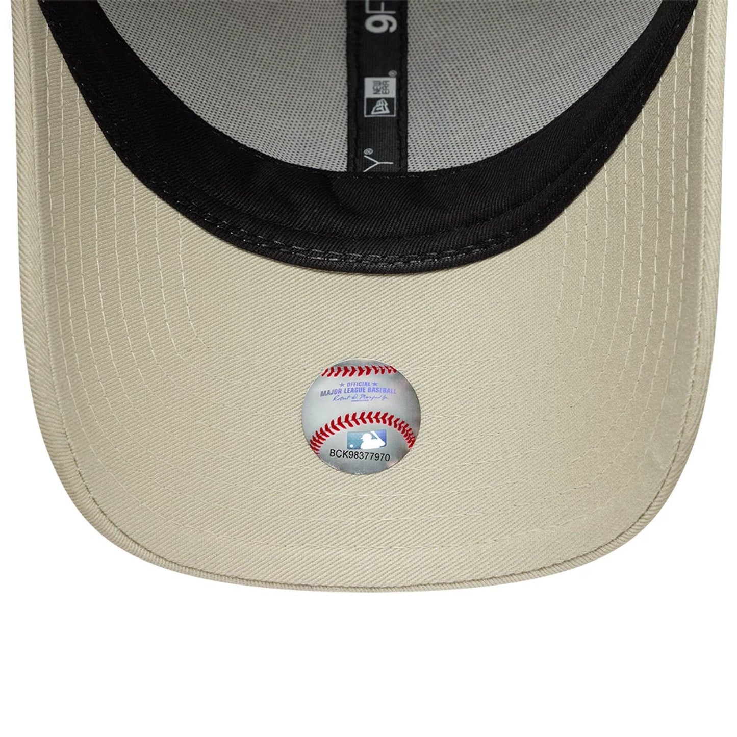 This is a LA Dodgers Animal Print Cream 9FORTY Adjustable Cap 7